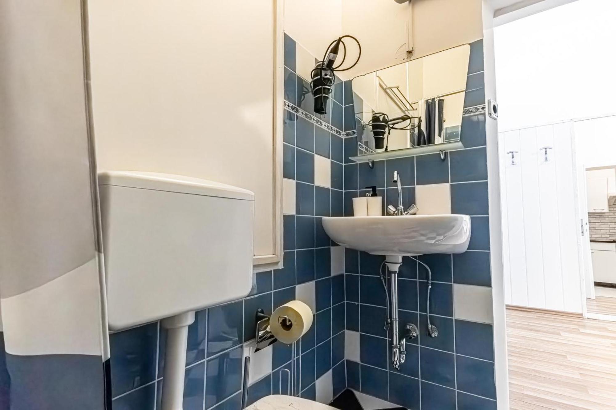Explore Vienna: 1br Retreat Near Westbahnhof * Wenen